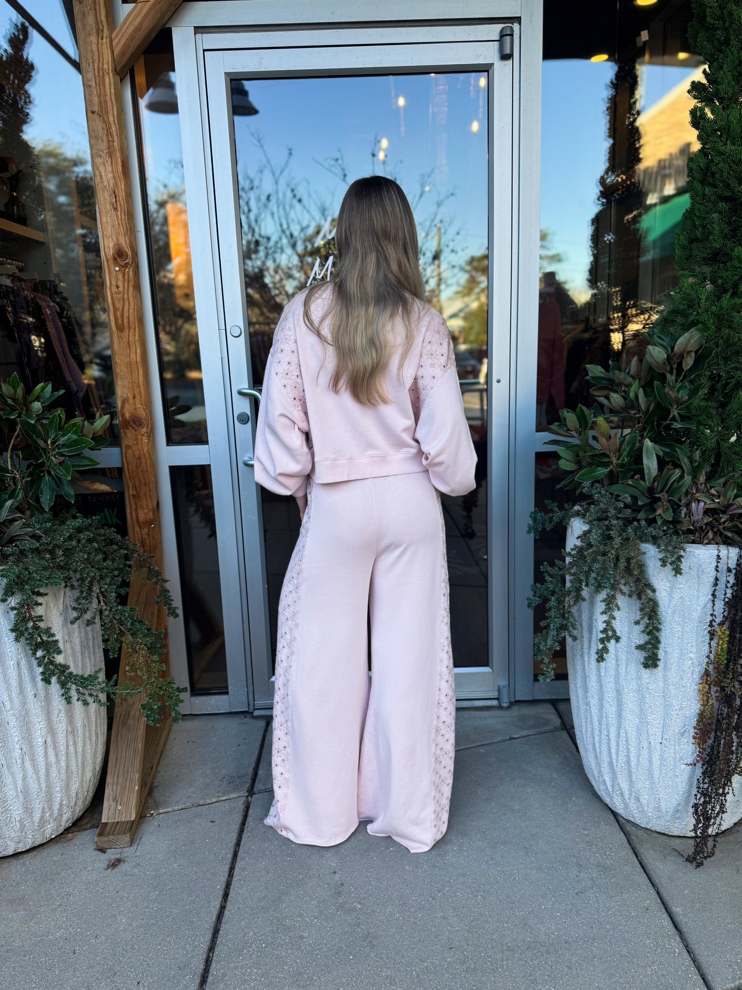 Jenna Eyelet Set - Pastel Pink